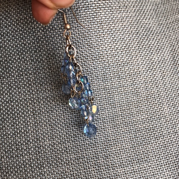 Beautiful beaded necklace and earrings set - Picture 6 of 6